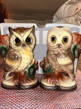 RARE VINTAGE NEW Japan Owl Bird Sculpture 3d Figurine Ceramic Pine Cone Tree SET